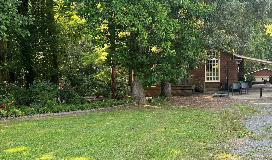 33611 Mann Rd, Albemarle, NC 28001 - 5 Beds, 3 Bath