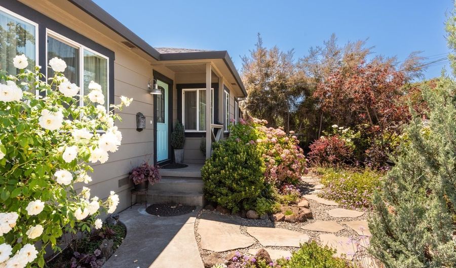 534 Richmond Dr, Santa Rosa, CA 95401 - 4 Beds, 3 Bath