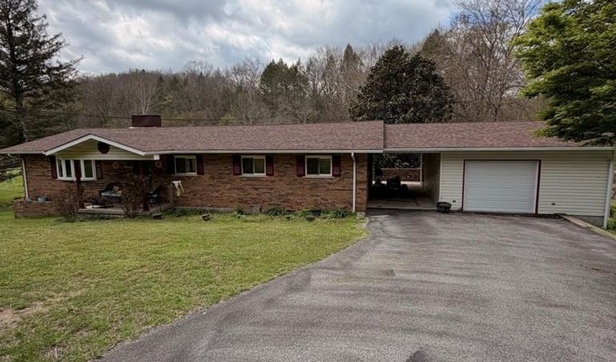 4583 COAL RIVER Rd, Arnett, WV 25007 - 3 Beds, 2 Bath