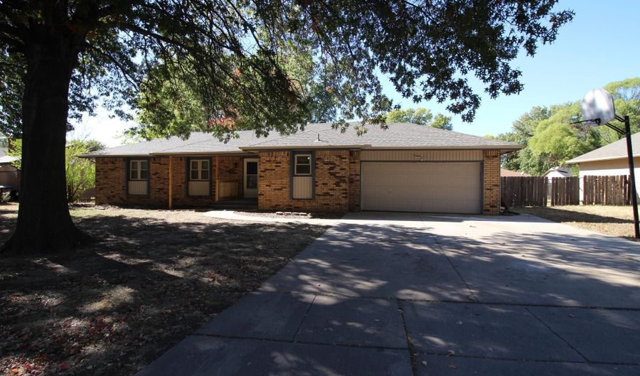 1603 N Lark, Wichita, KS 67212 - 4 Beds, 2 Bath