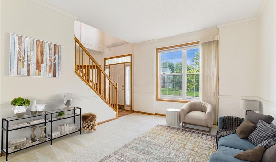 13150 Elderberry Ct, Apple Valley, MN 55124 - 4 Beds, 4 Bath