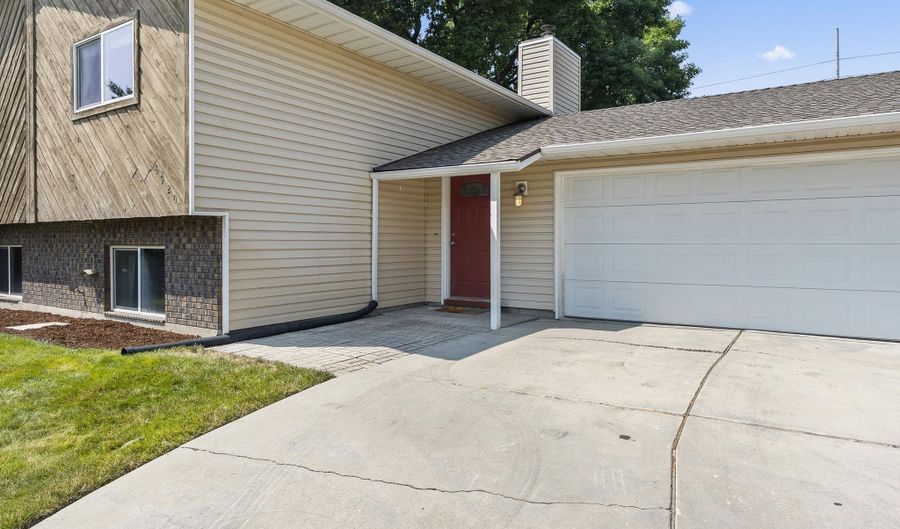 8920 W Donnybrook Dr, Boise, ID 83709 - 5 Beds, 3 Bath