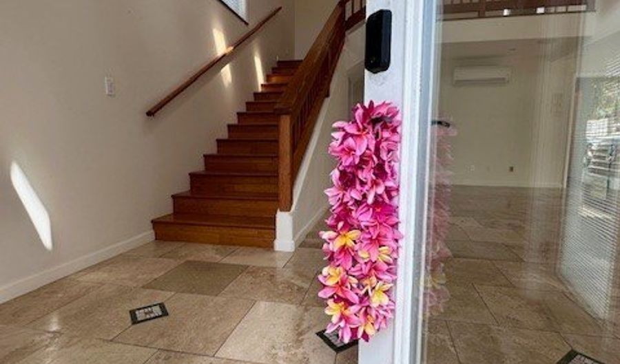 245 Hualani St B, Kailua, HI 96734 - 4 Beds, 4 Bath