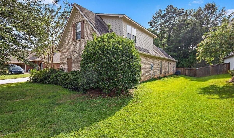 131 Caledonian Blvd, Brandon, MS 39047 - 5 Beds, 3 Bath