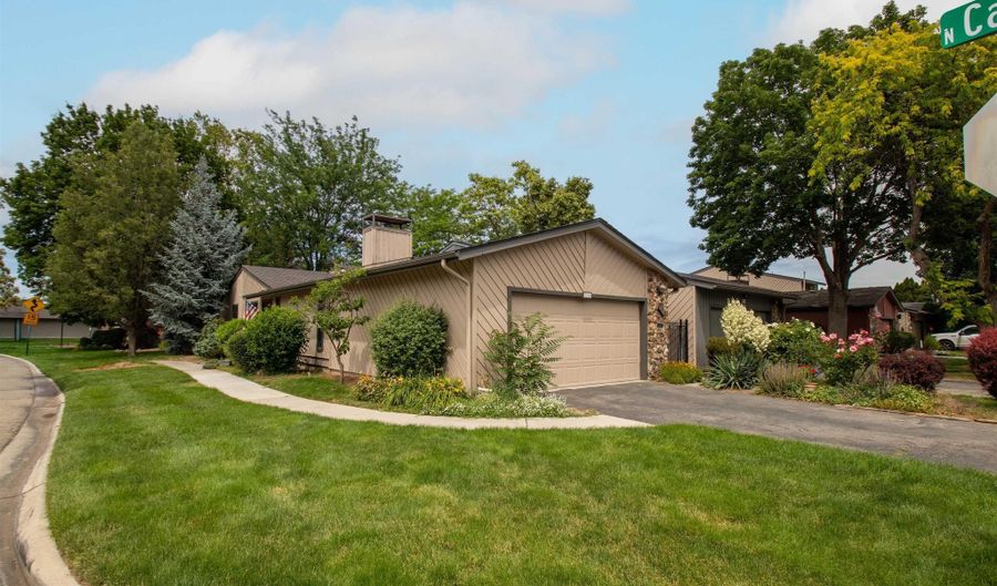 7080 W Freemont St, Boise, ID 83704 - 2 Beds, 2 Bath
