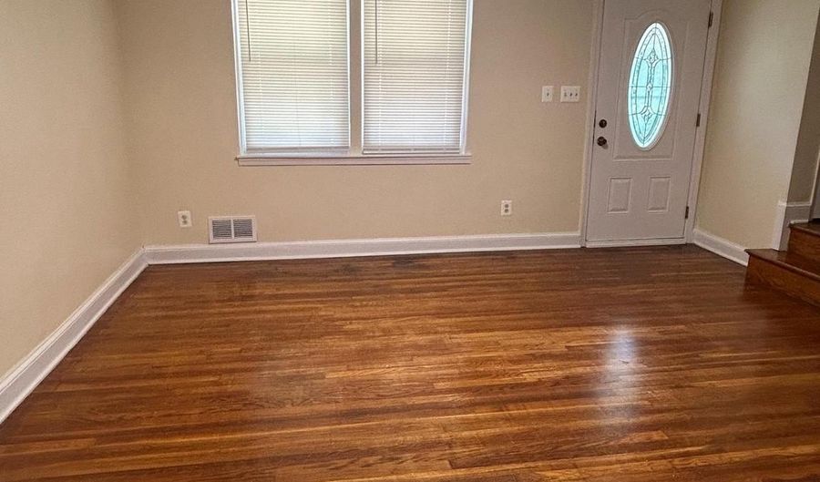 864 BENNINGHAUS Rd, Baltimore, MD 21212 - 3 Beds, 2 Bath