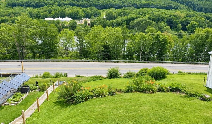 2 Nibroc St, Berlin, NH 03570 - 3 Beds, 1 Bath