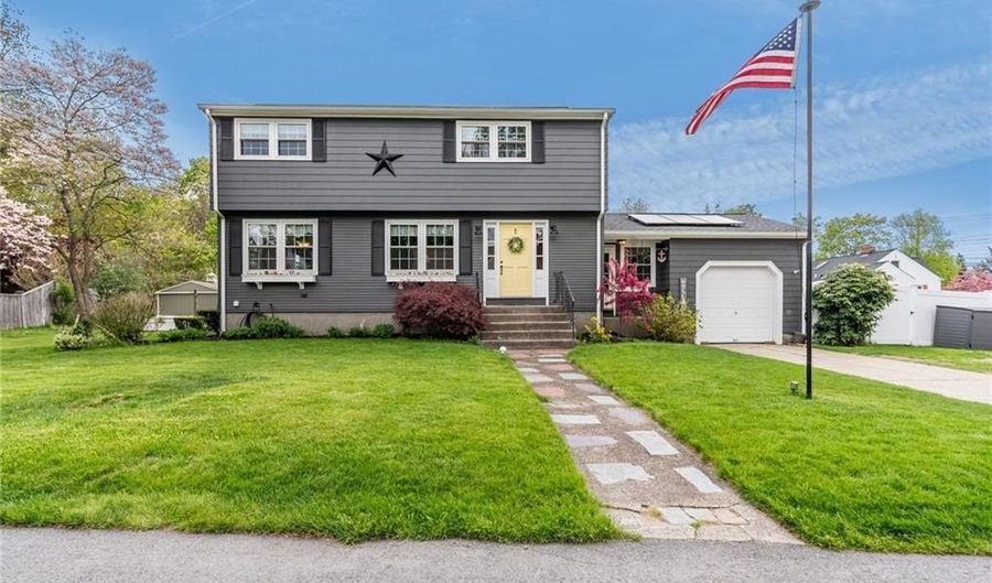 1 Leahy St, East Providence, RI 02916 - 4 Beds, 3 Bath