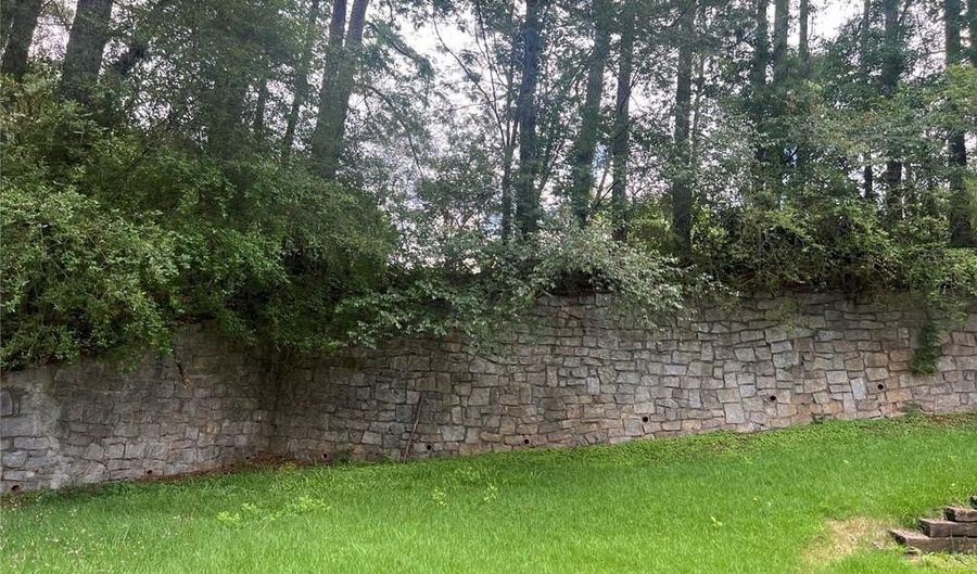 589 Tarragon Ct SW, Atlanta, GA 30331 - 3 Beds, 3 Bath