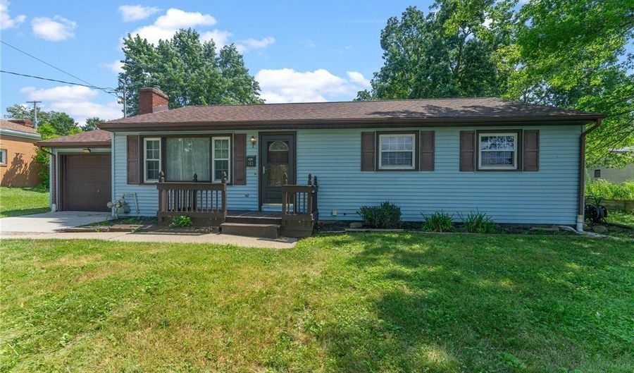 161 Fitch Blvd, Austintown, OH 44515 - 3 Beds, 3 Bath