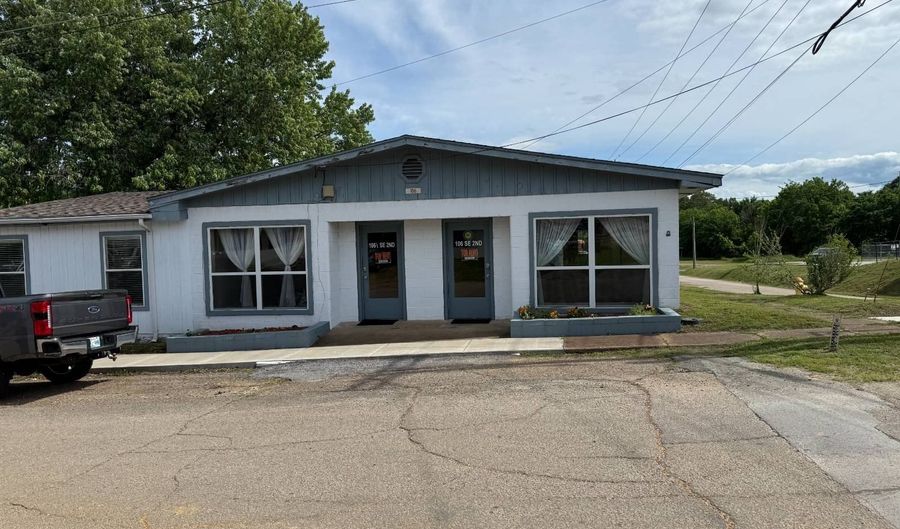 106 SE 2ND, Antlers, OK 74523 - 0 Beds, 2 Bath