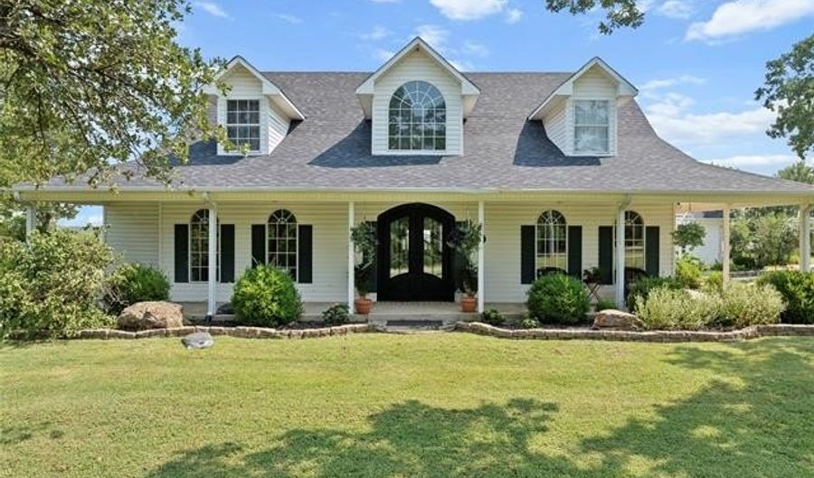 825 Paint Horse, Ardmore, OK 73401 - 4 Beds, 4 Bath