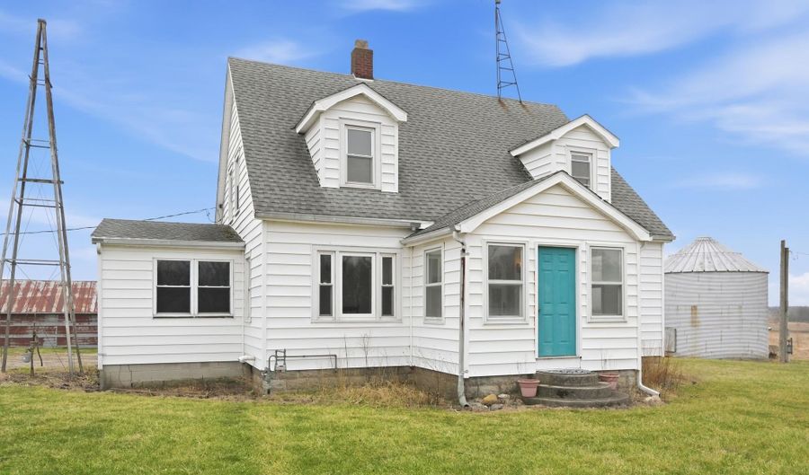 7770 S Old 27, Ashley, IN 46705 - 5 Beds, 1 Bath