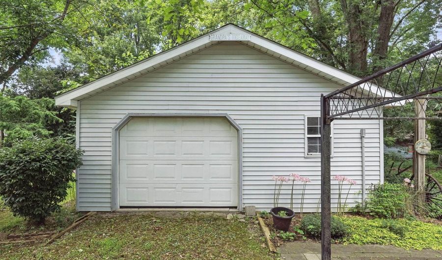 1225 N 140 W, Angola, IN 46703 - 3 Beds, 3 Bath