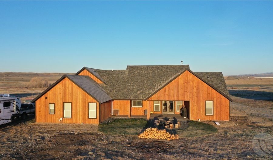 24 Mountain Vis, Big Timber, MT 59011 - 4 Beds, 4 Bath