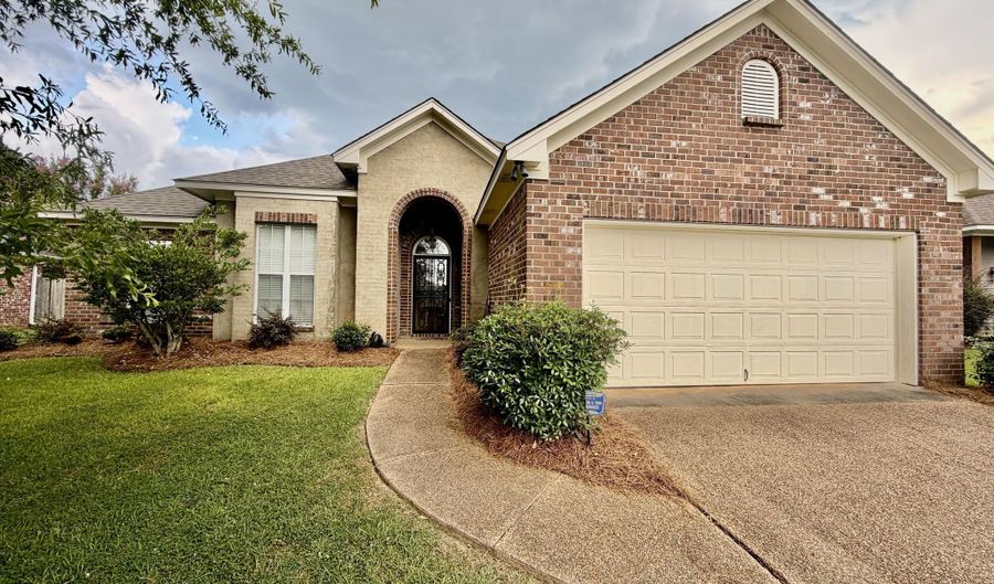 307 Springhill Pt, Brandon, MS 39047 - 3 Beds, 2 Bath