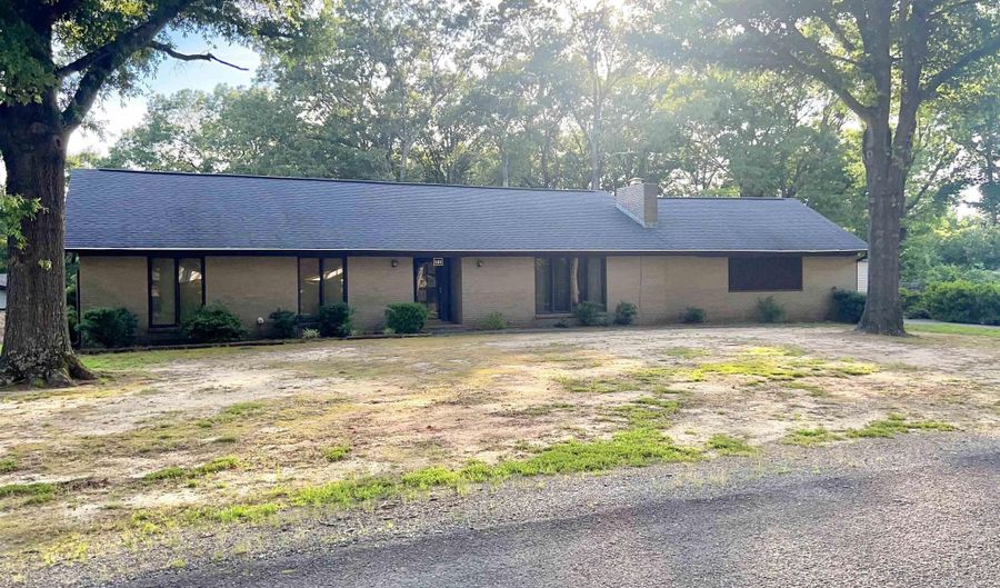 101 Fairway Dr, Bald Knob, AR 72010 - 3 Beds, 2 Bath