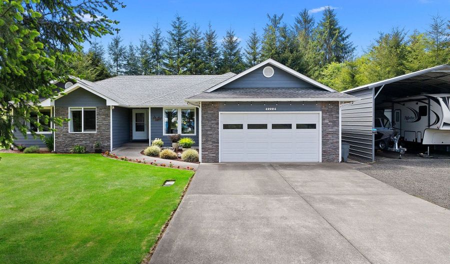 42224 TIFFANY Ln, Astoria, OR 97103 - 3 Beds, 2 Bath