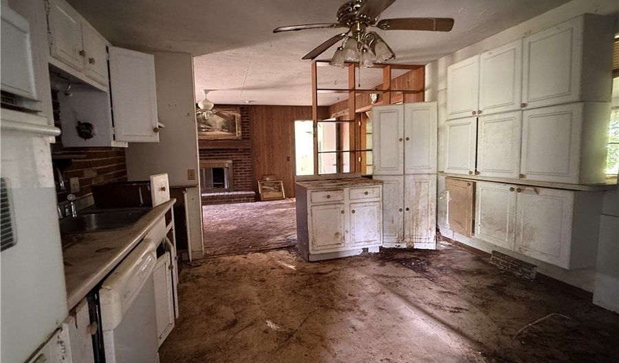 3170 Brown Rd, Ashtabula, OH 44004 - 4 Beds, 3 Bath