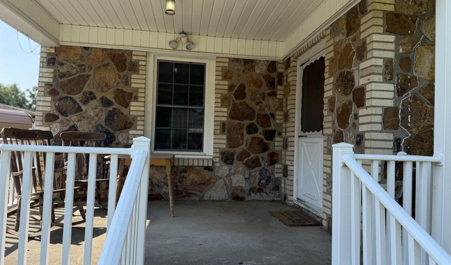 309 W Cleveland St, Bald Knob, AR 72010 - 3 Beds, 2 Bath
