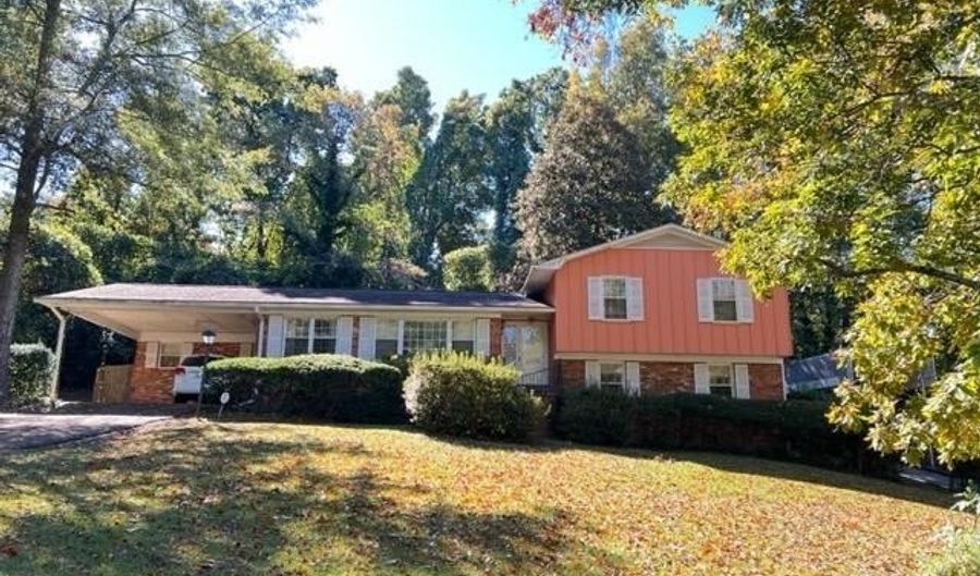 2000 HENRY Rd, Anniston, AL 36207 - 4 Beds, 3 Bath