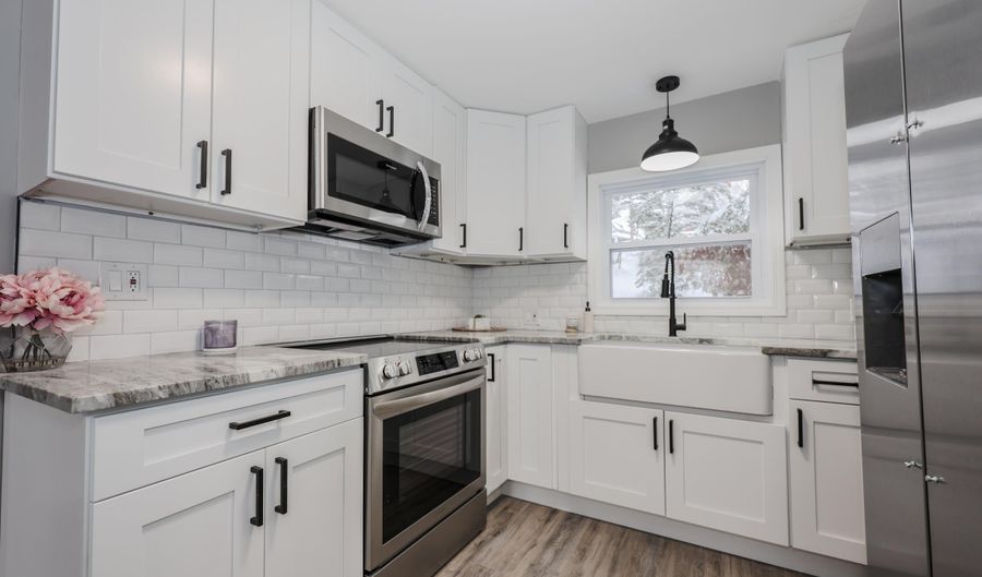 52 Hillside Ave, Bartlett, NH 03812 - 3 Beds, 2 Bath