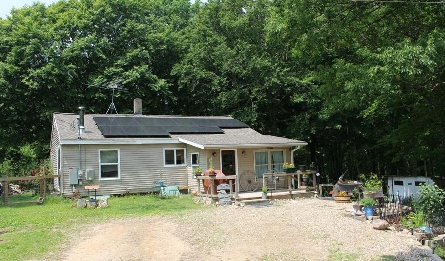 4477 104th Ave, Allegan, MI 49010 - 3 Beds, 1 Bath