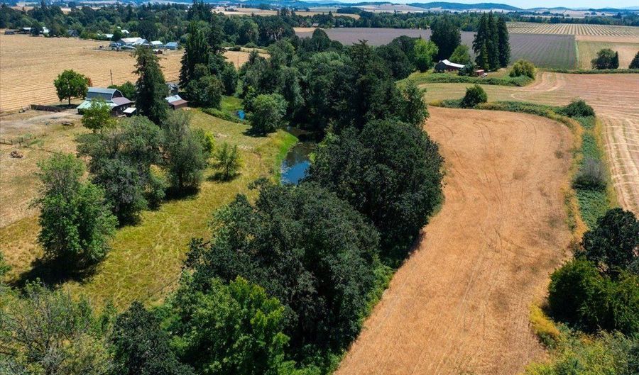 11255 KROENIG Rd, Amity, OR 97101 - 5 Beds, 3 Bath