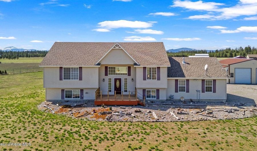 2996 E Briar Ct, Athol, ID 83801 - 5 Beds, 3 Bath