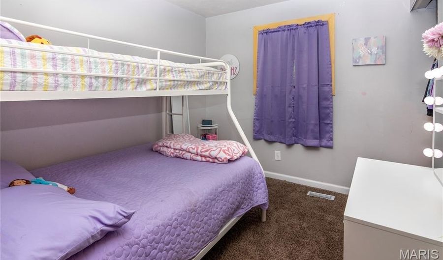 5090 Ridgeview Dr, Arnold, MO 63010 - 3 Beds, 1 Bath