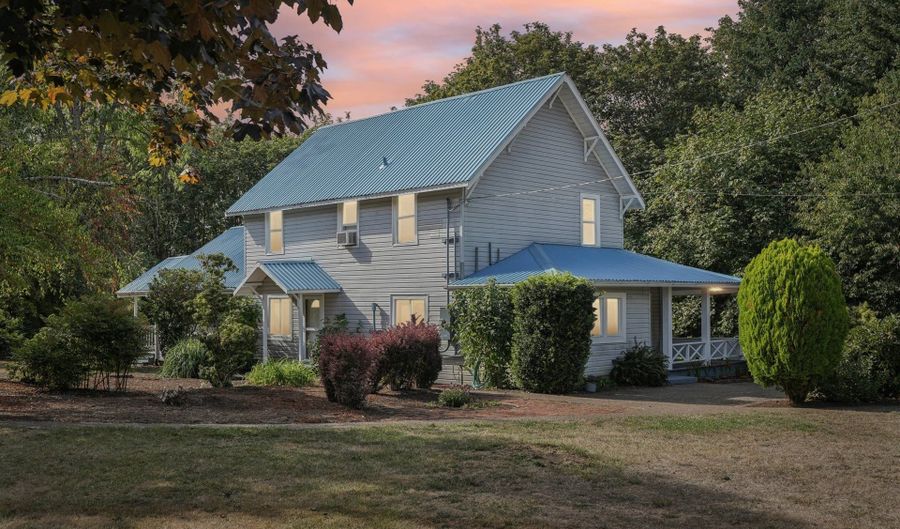 15693 S HIDDEN Rd, Mulino, OR 97042 - 3 Beds, 2 Bath