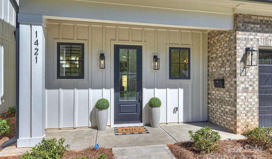 1421 Winston Dr, Charlotte, NC 28205 - 4 Beds, 4 Bath