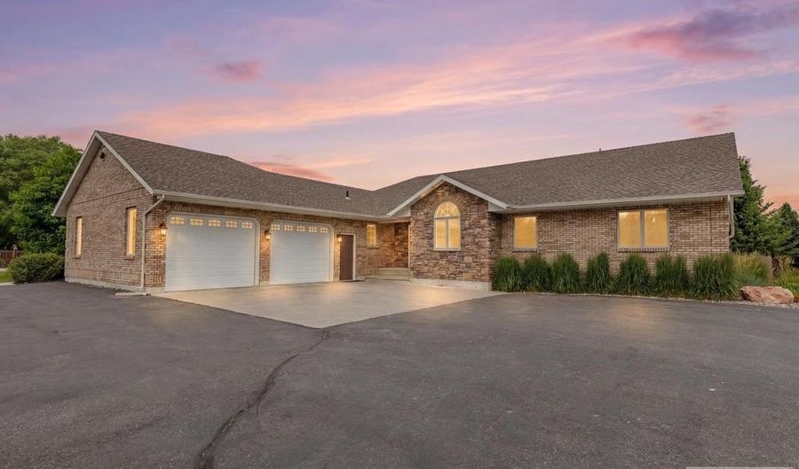 73 S 515 W, Blackfoot, ID 83221 - 5 Beds, 4 Bath