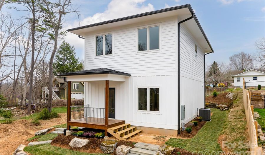 30 Fern St, Asheville, NC 28803 - 3 Beds, 3 Bath