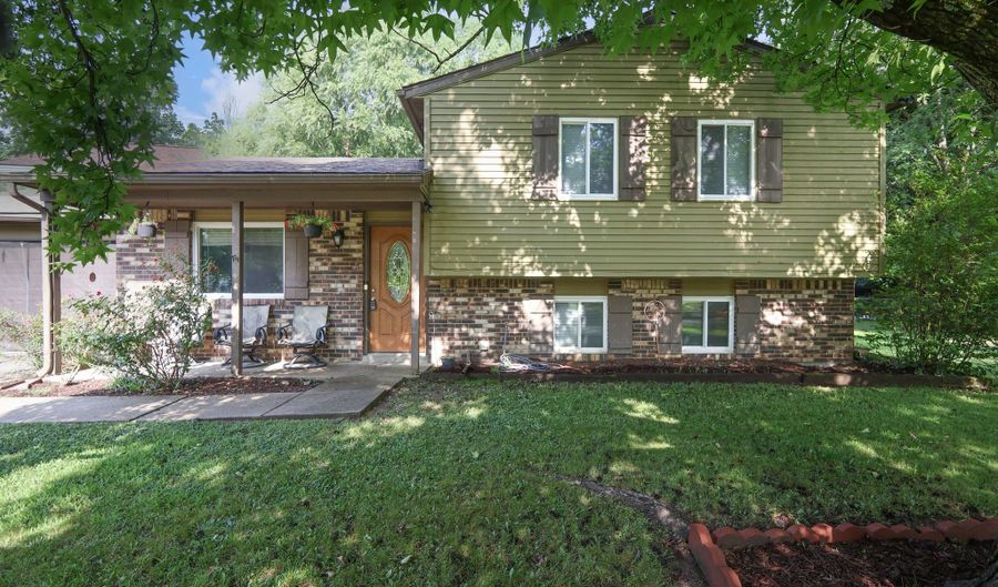 7834 Burr Oak Ct, Indianapolis, IN 46217 - 4 Beds, 2 Bath