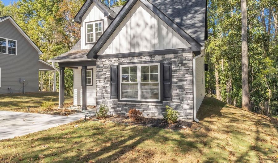 230 Saluda St, Belton, SC 29627 - 3 Beds, 3 Bath