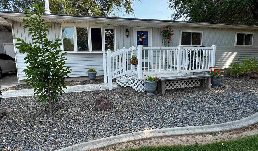 15831 Richway Dr, Caldwell, ID 83607 - 3 Beds, 2 Bath