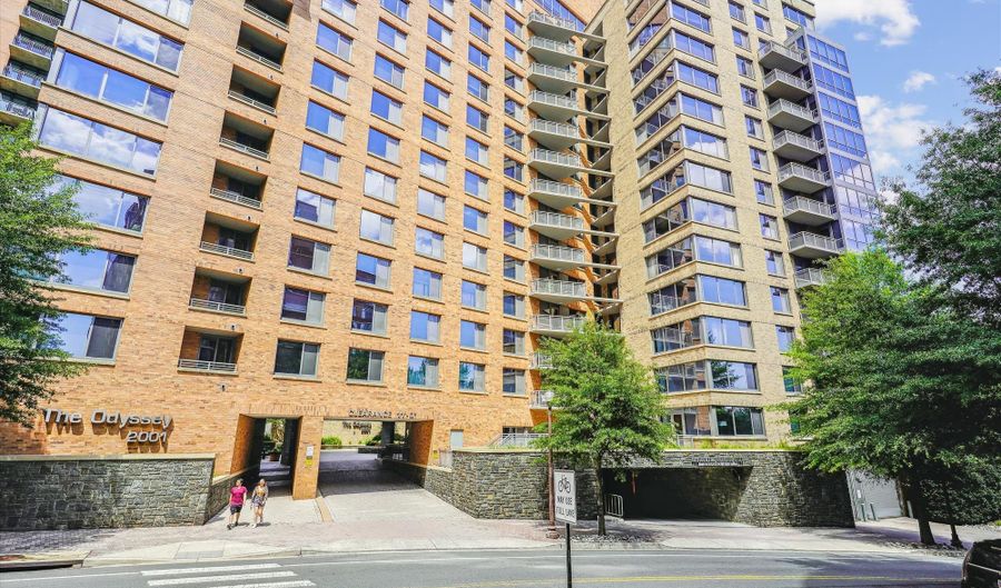 2001 15TH St N 608, Arlington, VA 22201 - 2 Beds, 2 Bath