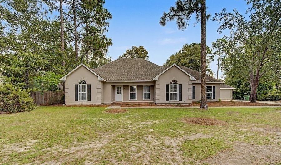1621 Moore St, Adel, GA 31620 - 4 Beds, 3 Bath