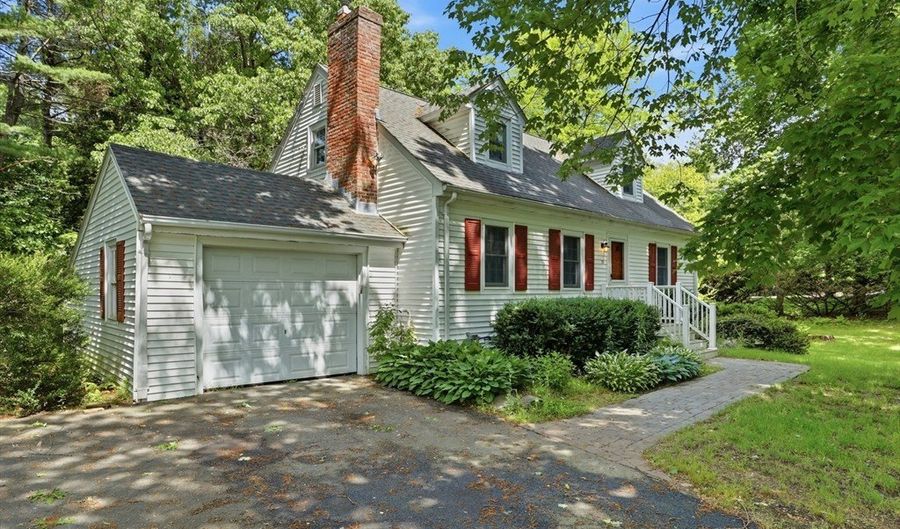 35 Quaboag Rd, Acton, MA 01720 - 4 Beds, 2 Bath