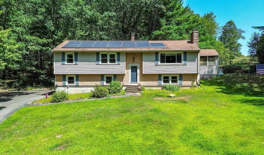 32 Island Pond Rd, Atkinson, NH 03811 - 3 Beds, 3 Bath