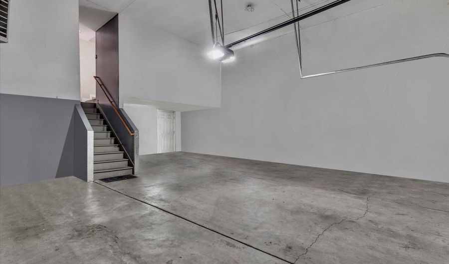 147 W 925 N, Centerville, UT 84014 - 5 Beds, 3 Bath