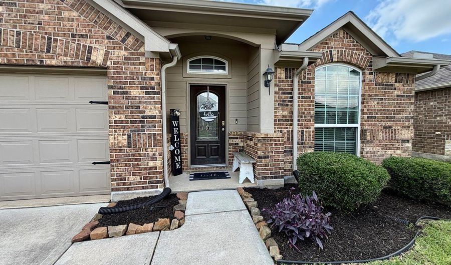 5191 DRY HOLLOW Dr, Alvin, TX 77511 - 4 Beds, 2 Bath
