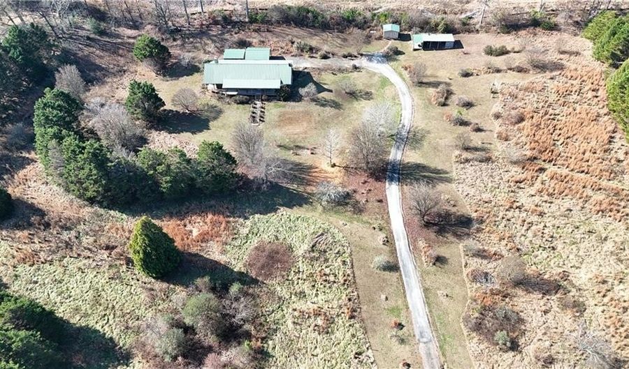 315 Woody Rd NW, Adairsville, GA 30103 - 2 Beds, 3 Bath