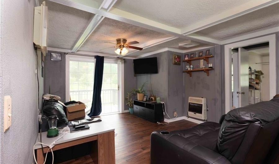 13538 136 Hwy, La Fayette, GA 30728 - 3 Beds, 2 Bath
