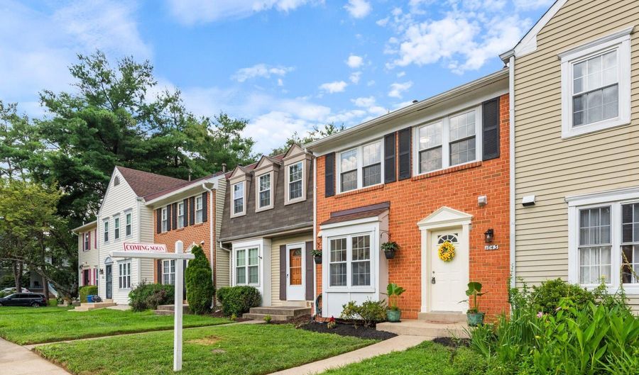 1043 COPPERSTONE Ct, Rockville, MD 20852 - 4 Beds, 4 Bath