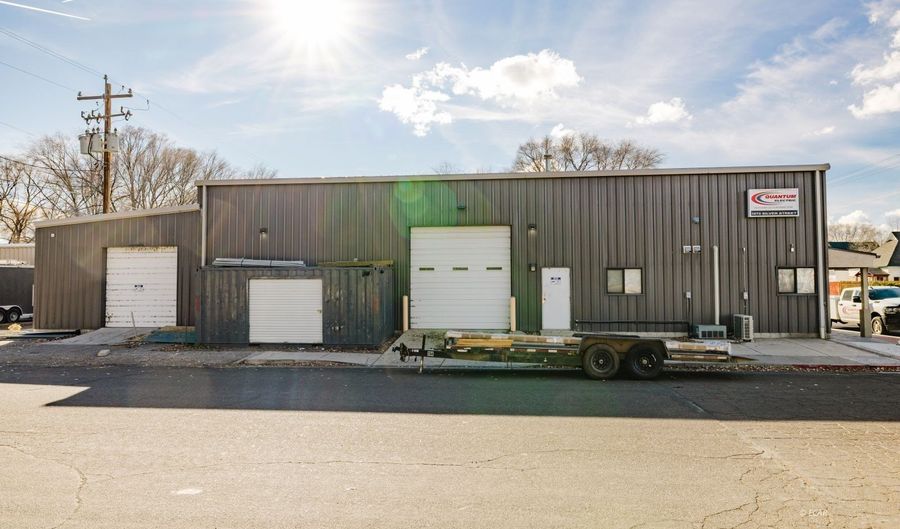 1070 Silver St, Elko, NV 89801 - 0 Beds, 2 Bath