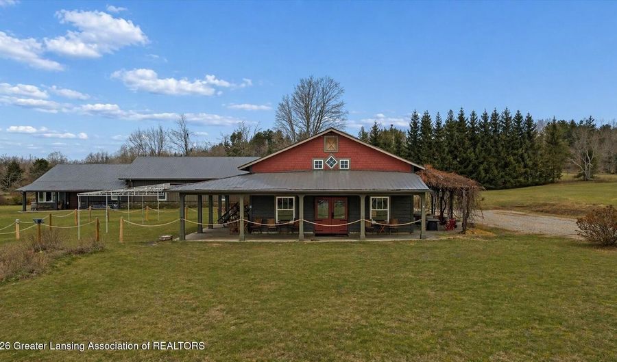 8370 Lakeview Rd, Alanson, MI 49706 - 2 Beds, 2 Bath