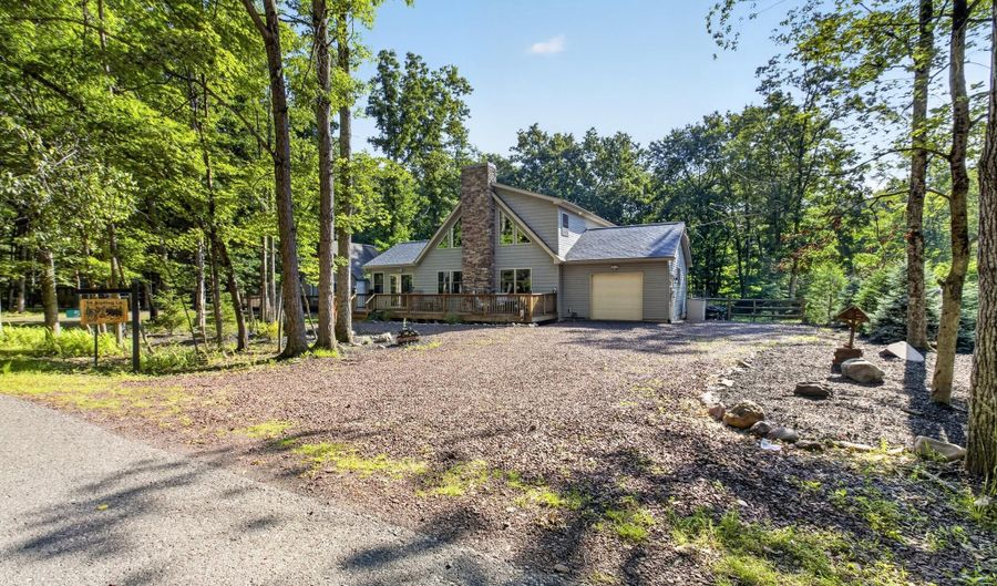56 KIPLING Ln, Albrightsville, PA 18210 - 3 Beds, 2 Bath