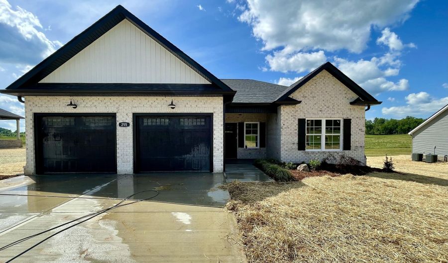 255 Greenwood Rd, Afton, TN 37616 - 3 Beds, 2 Bath